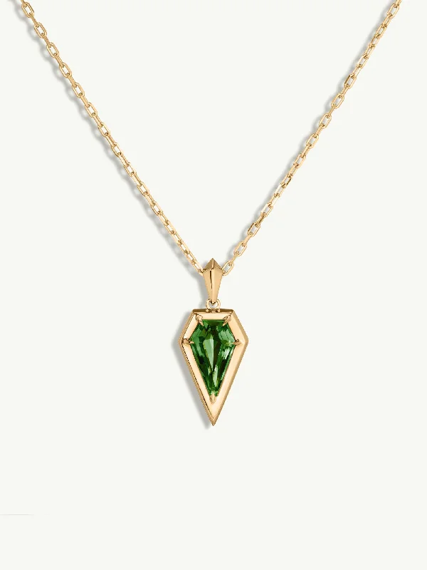 Mother’s Day Necklaces-Aphrodite Amulet Pendant Necklace With Green Tourmaline In 18K Yellow Gold