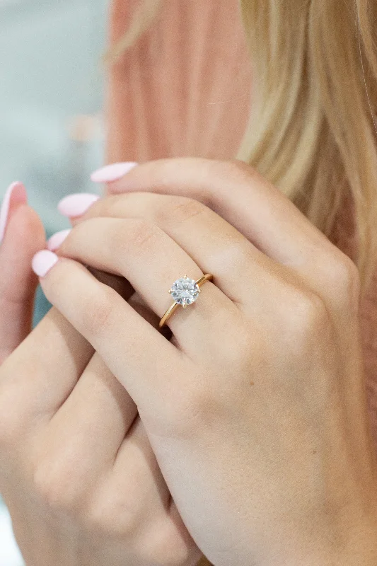 Women’s Engagement Rings with Diamonds-Laura